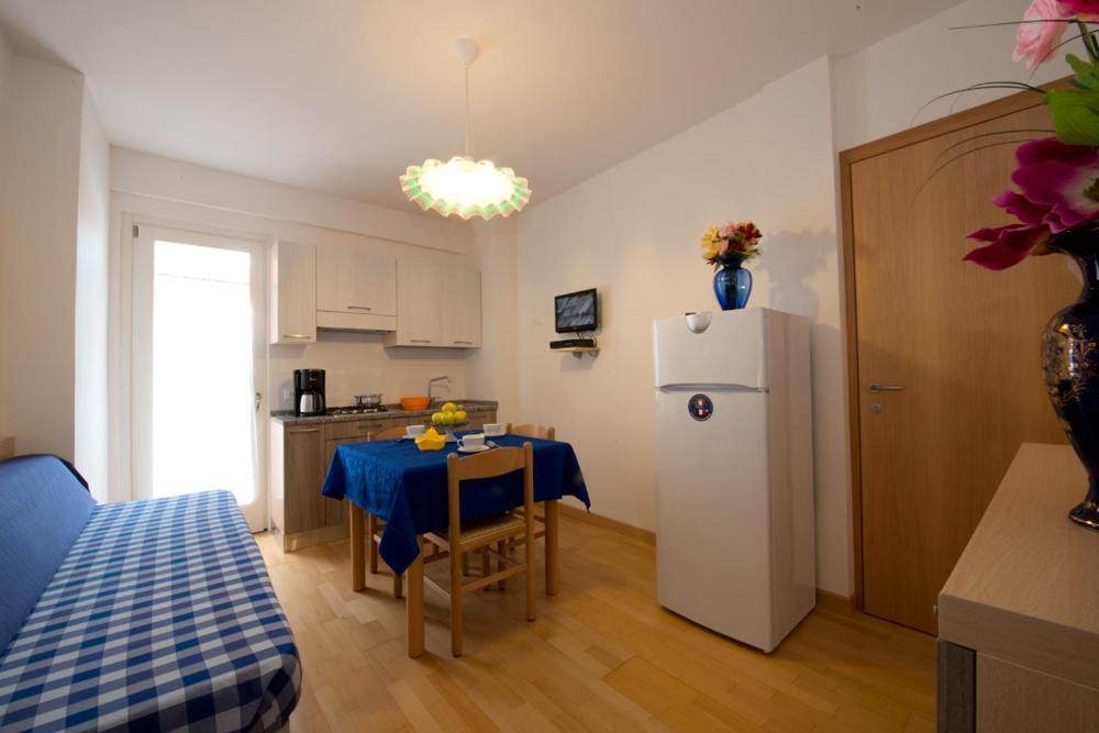 Casa Ariete Lejlighed Bibione Værelse billede